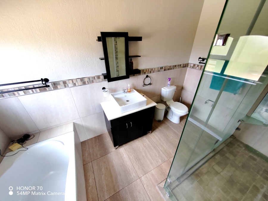 3 Bedroom Property for Sale in Hartebeesfontien AH North West